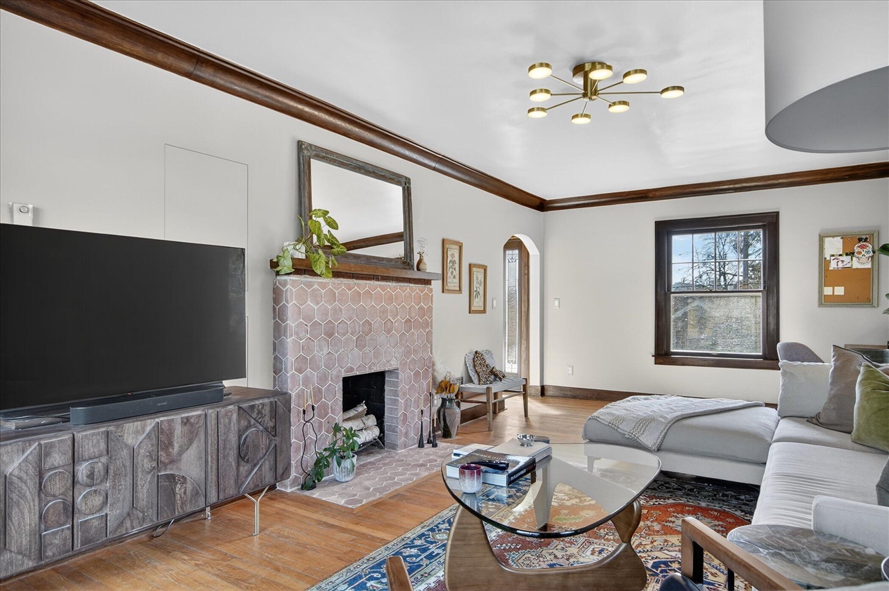 1732 Jackson Avenue, Ann Arbor, MI, 48103-4038