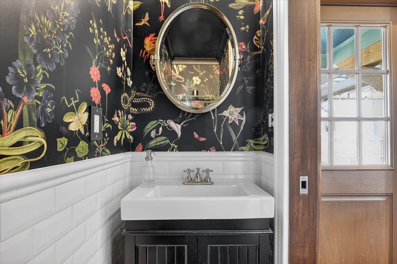 1732 Jackson Avenue, Ann Arbor, MI, 48103-4038