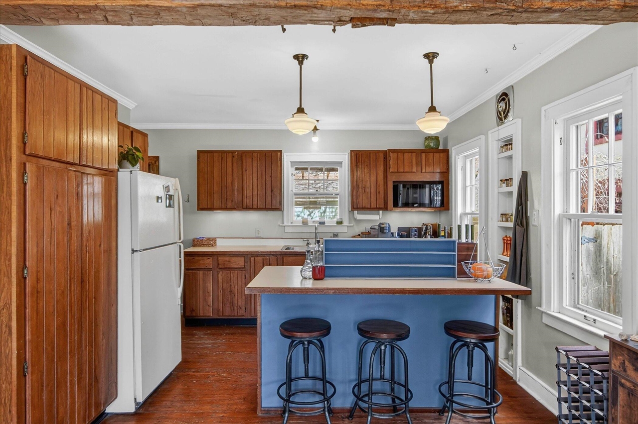 1732 Jackson Avenue, Ann Arbor, MI, 48103-4038