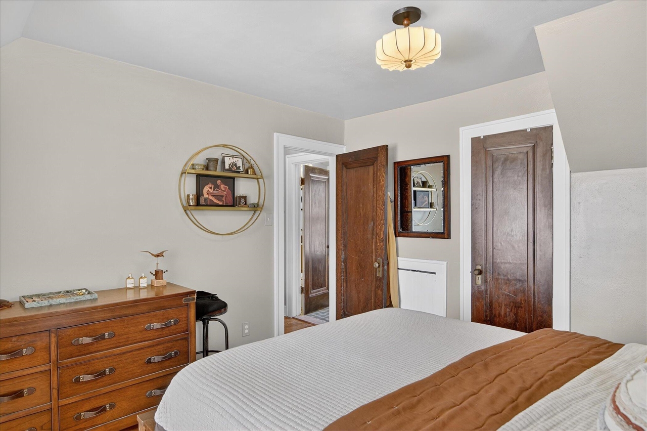 1732 Jackson Avenue, Ann Arbor, MI, 48103-4038