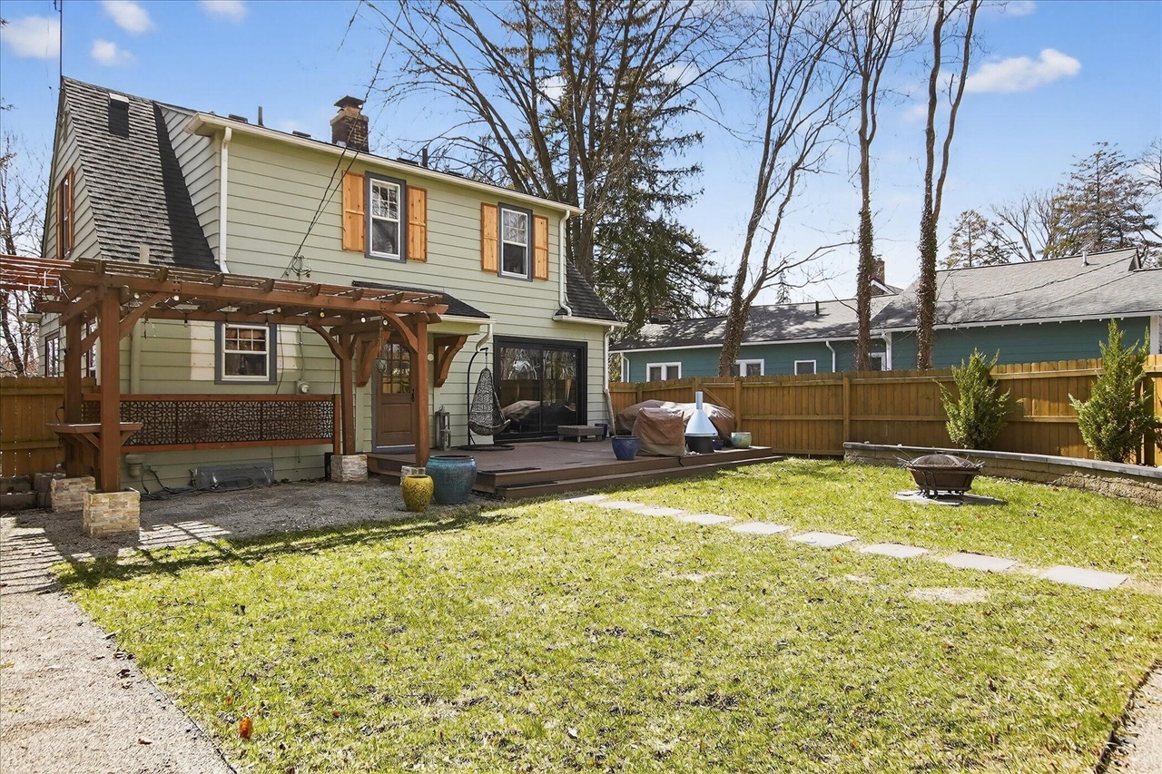 1732 Jackson Avenue, Ann Arbor, MI, 48103-4038