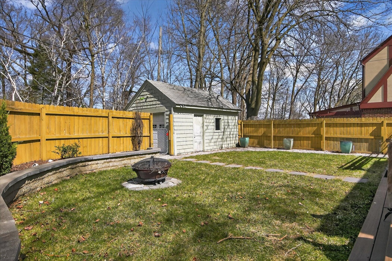 1732 Jackson Avenue, Ann Arbor, MI, 48103-4038