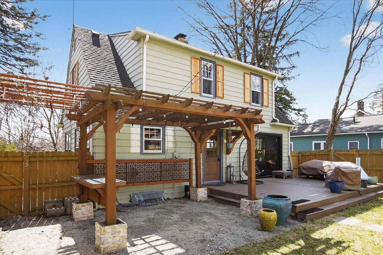 1732 Jackson Avenue, Ann Arbor, MI, 48103-4038