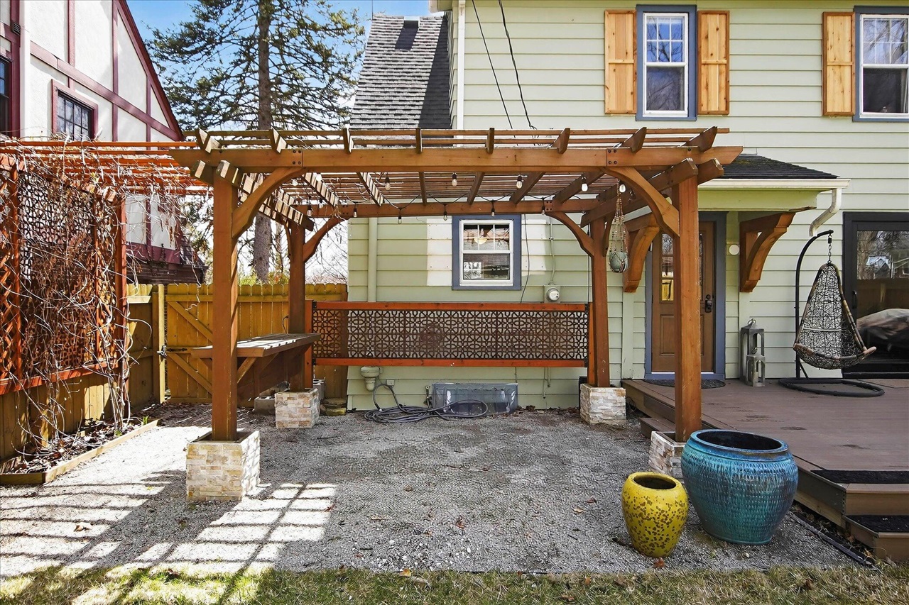 1732 Jackson Avenue, Ann Arbor, MI, 48103-4038