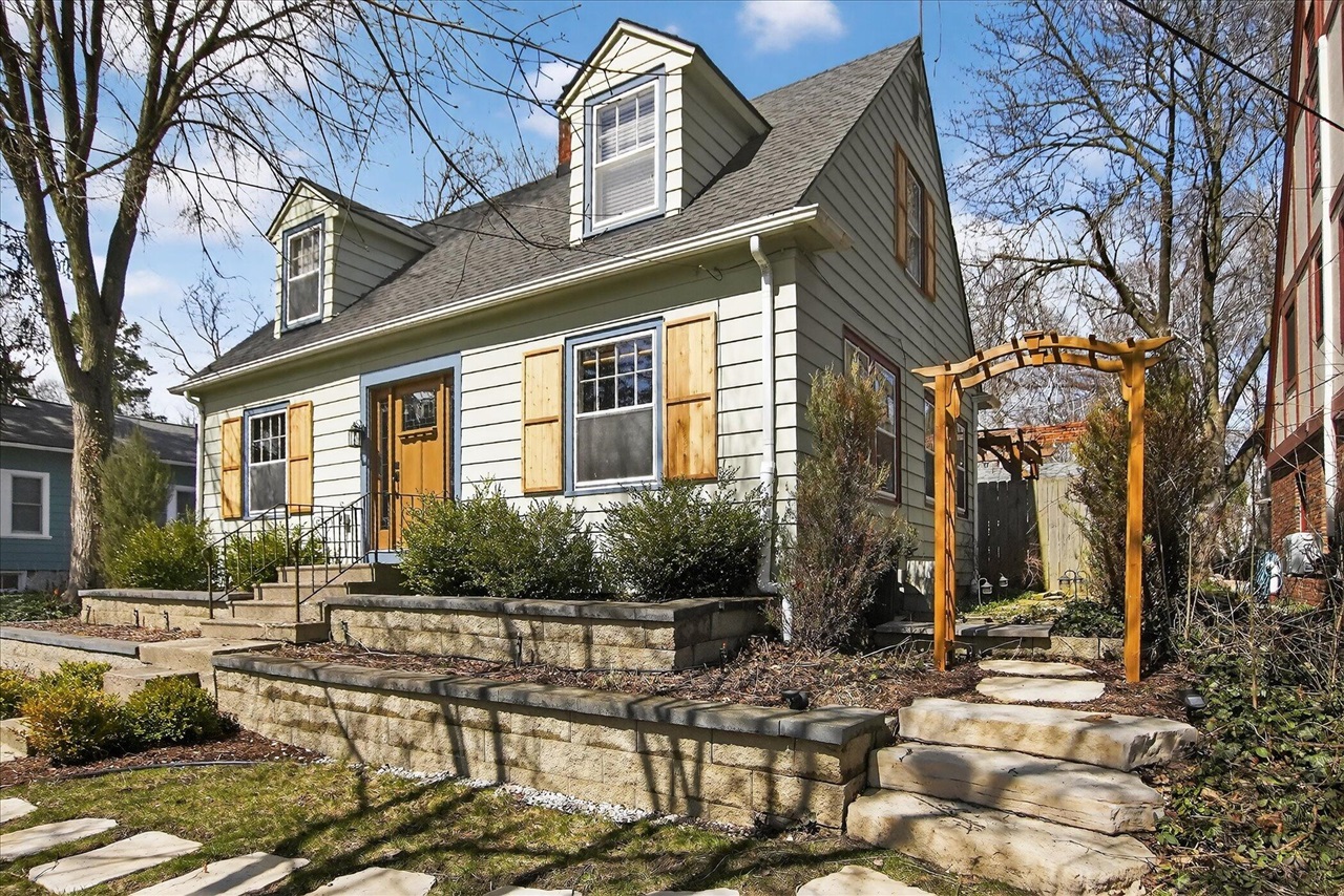 1732 Jackson Avenue, Ann Arbor, MI, 48103-4038