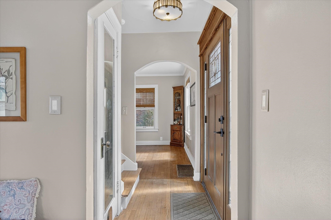 1732 Jackson Avenue, Ann Arbor, MI, 48103-4038