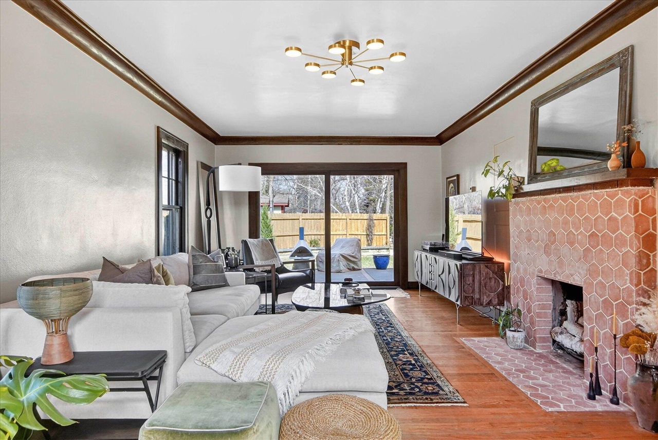 1732 Jackson Avenue, Ann Arbor, MI, 48103-4038