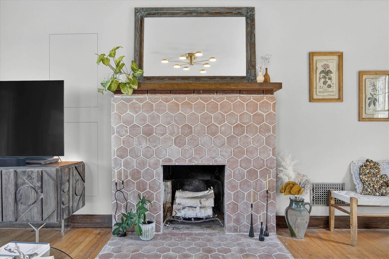 1732 Jackson Avenue, Ann Arbor, MI, 48103-4038