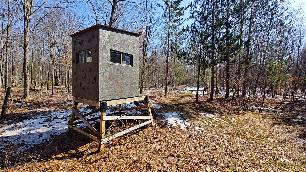 VL Mena Creek Crossing, White Cloud, MI, 49349