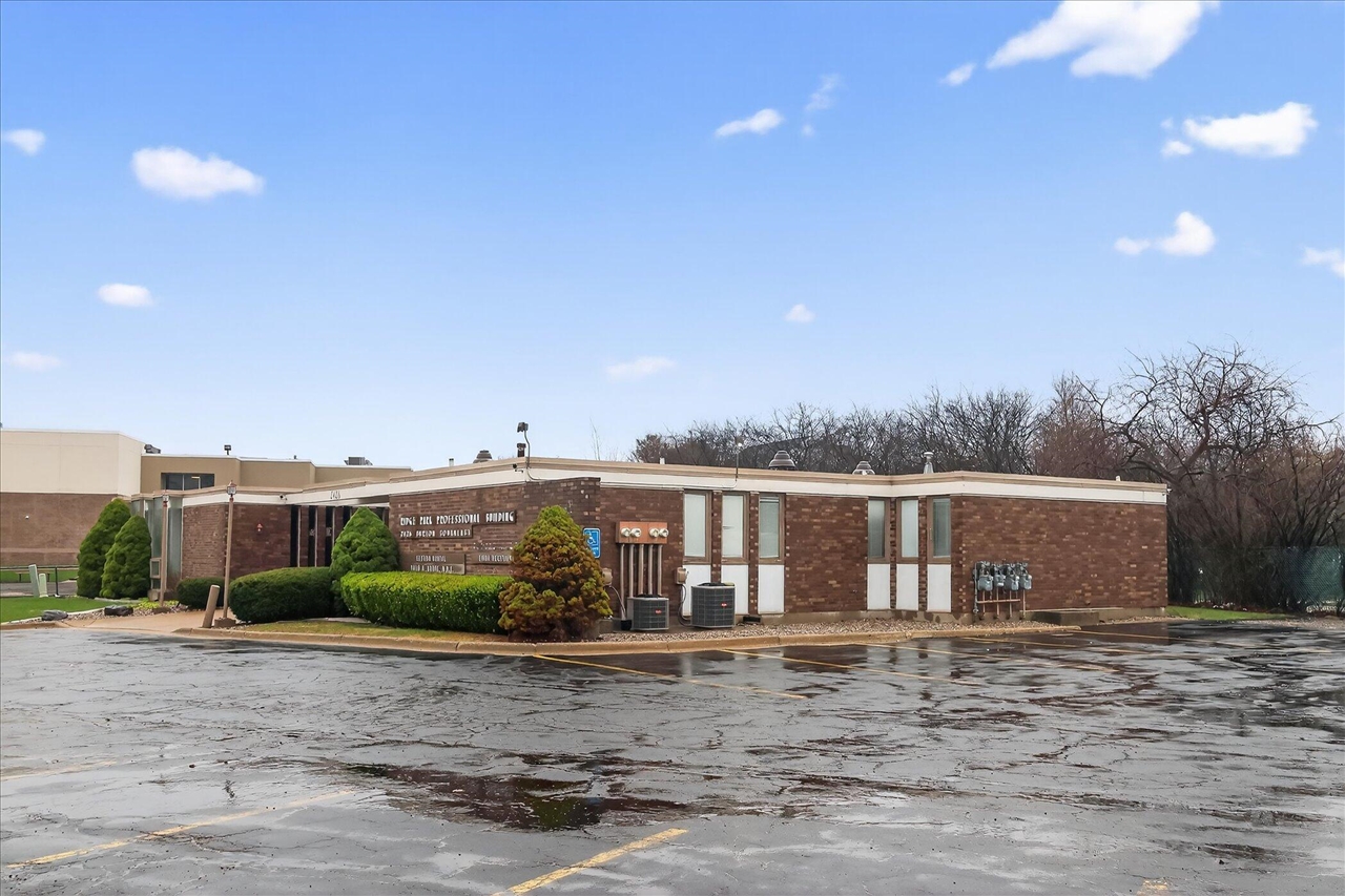 2426 Burton Street, Grand Rapids, MI, 49546