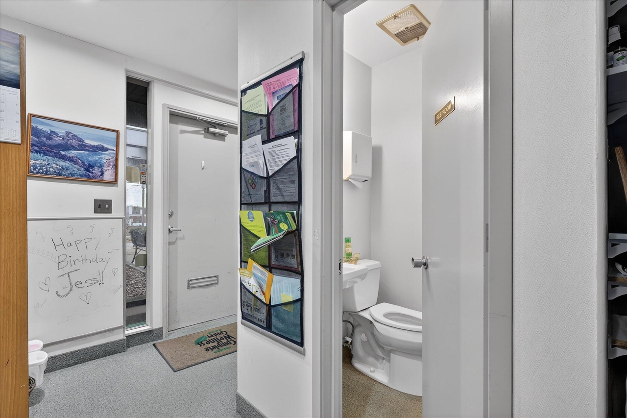 2426 Burton Street, Grand Rapids, MI, 49546