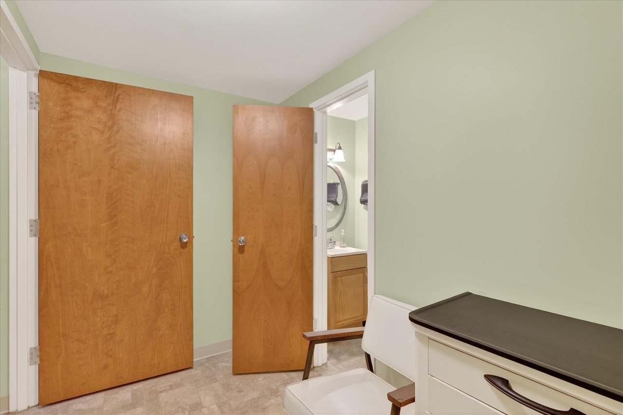 2426 Burton Street, Grand Rapids, MI, 49546