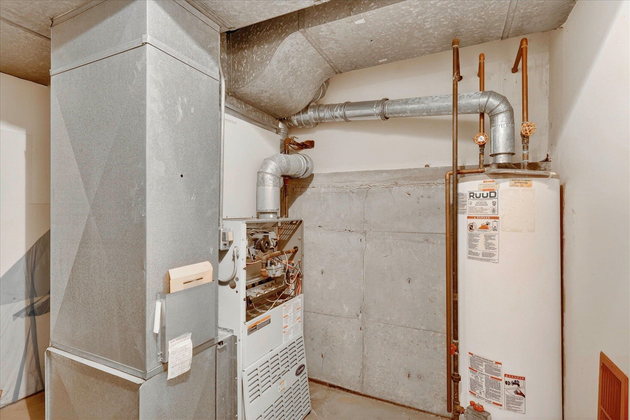 2426 Burton Street, Grand Rapids, MI, 49546