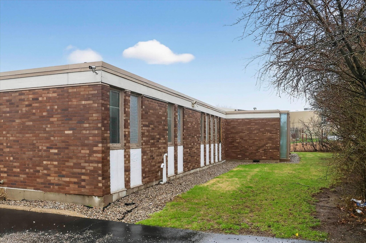 2426 Burton Street, Grand Rapids, MI, 49546