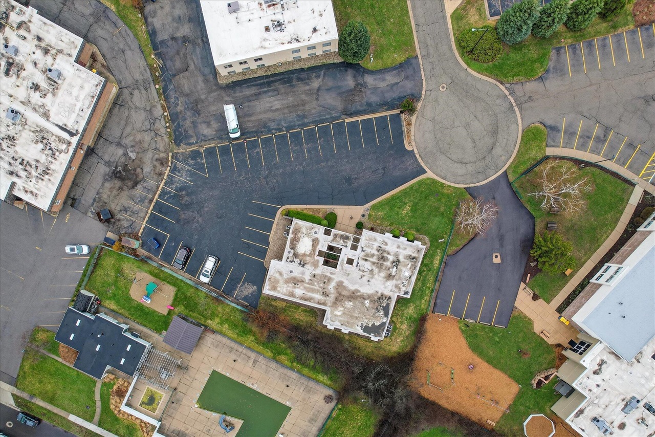 2426 Burton Street, Grand Rapids, MI, 49546