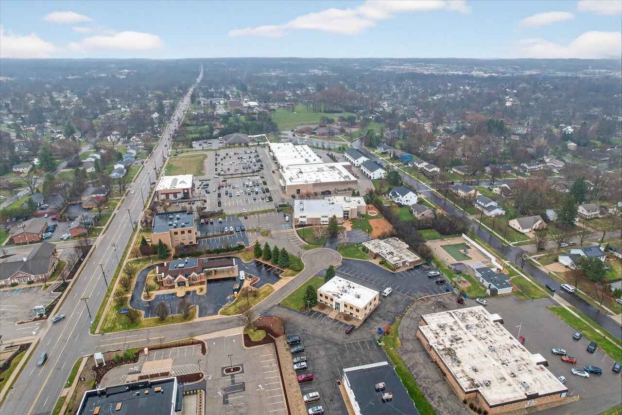 2426 Burton Street, Grand Rapids, MI, 49546