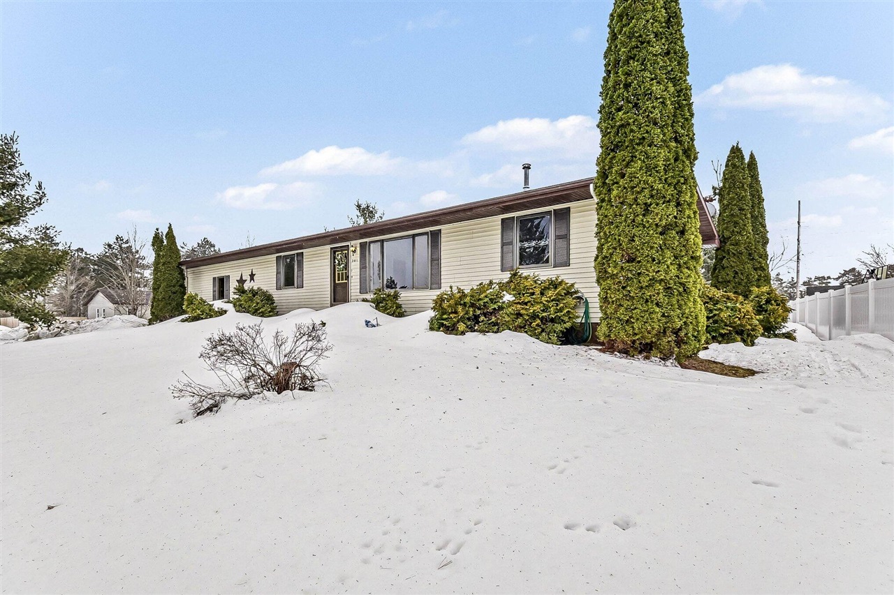 301 Ragen-Bogen Drive, Gaylord, MI, 49735