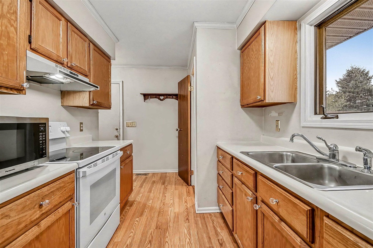 301 Ragen-Bogen Drive, Gaylord, MI, 49735