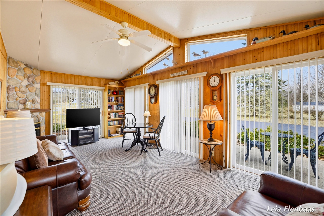 4612 13 Mile Road, Rockford, MI, 49341