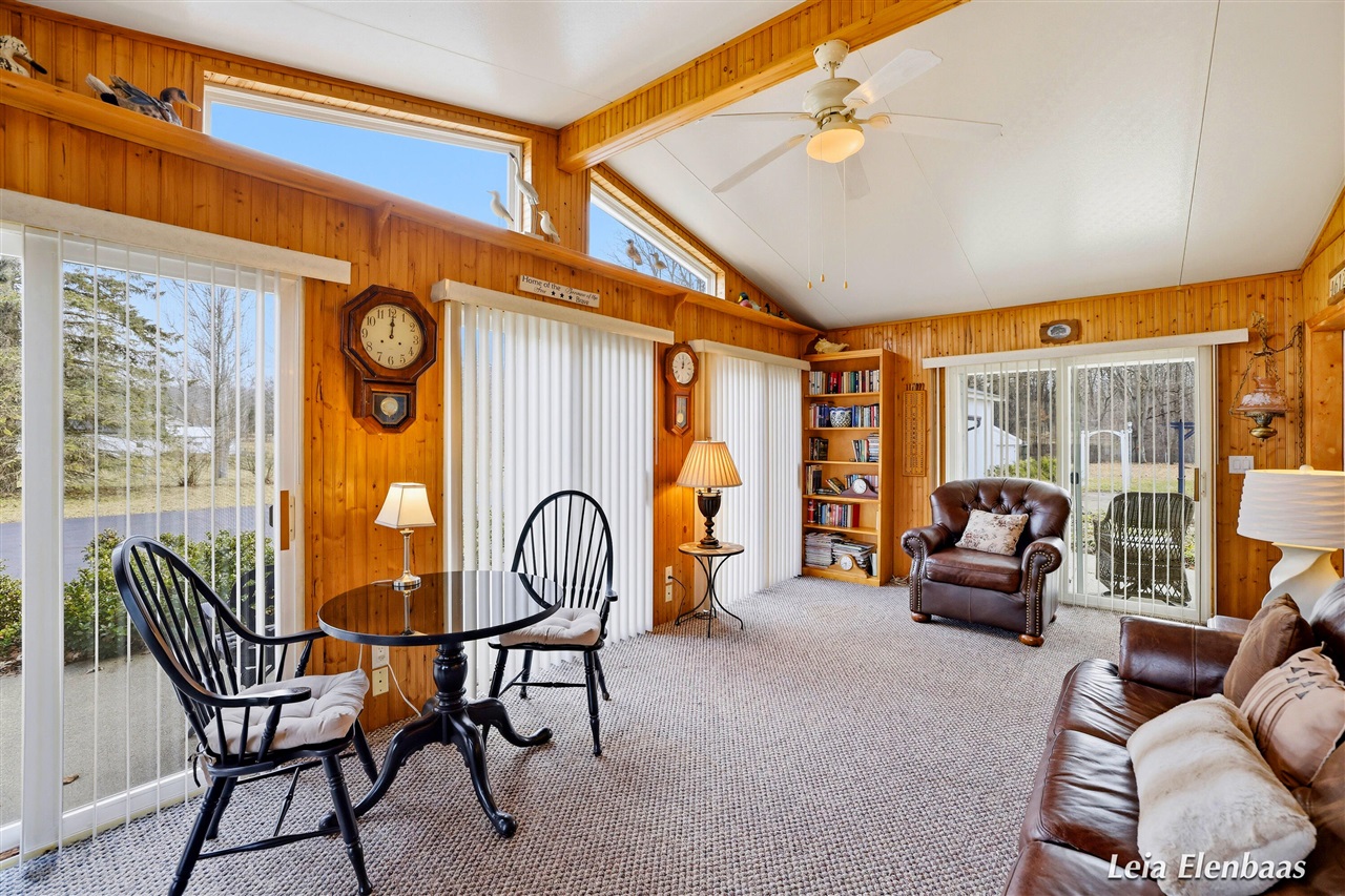 4612 13 Mile Road, Rockford, MI, 49341