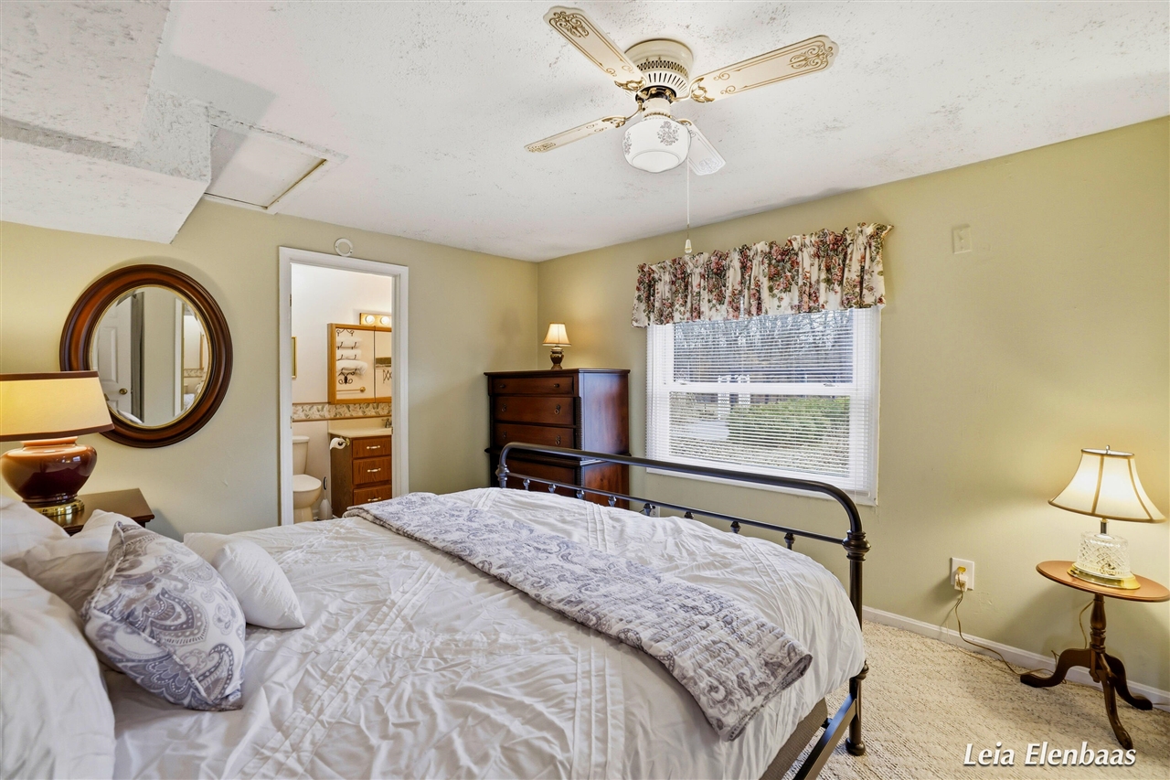 4612 13 Mile Road, Rockford, MI, 49341