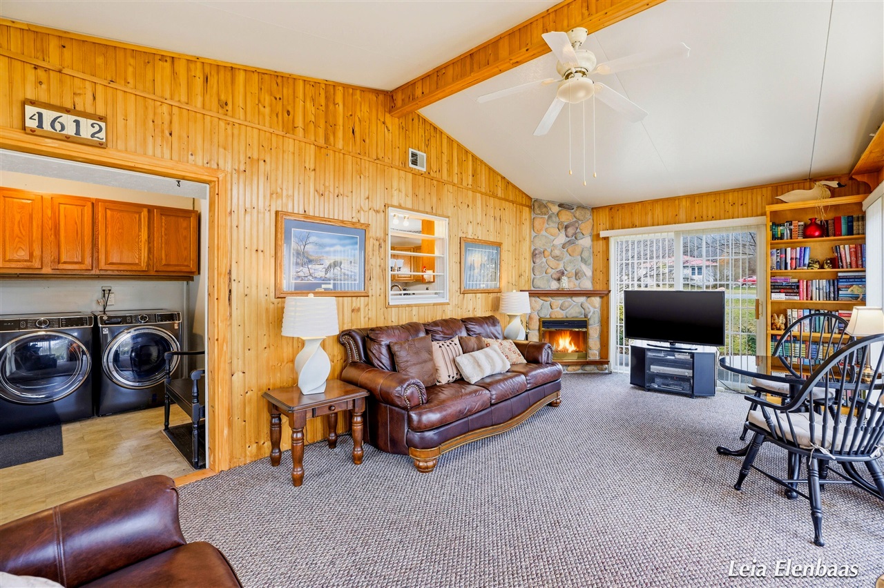 4612 13 Mile Road, Rockford, MI, 49341