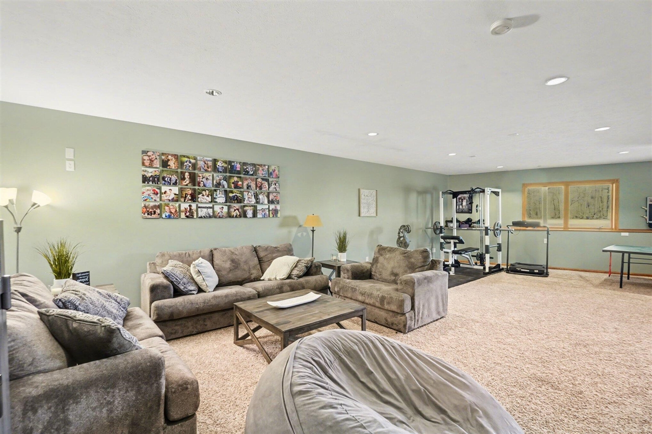 4515 W 112th Street, Grant, MI, 49327-8972