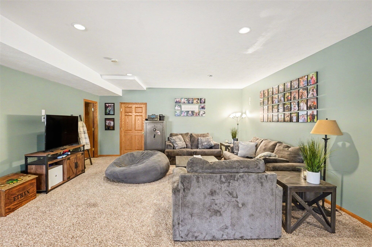 4515 W 112th Street, Grant, MI, 49327-8972