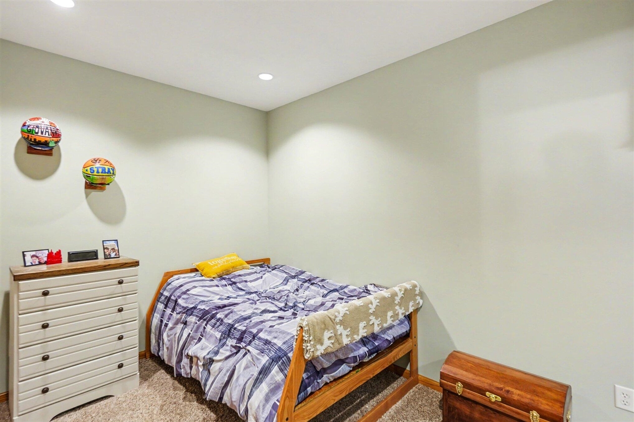 4515 W 112th Street, Grant, MI, 49327-8972