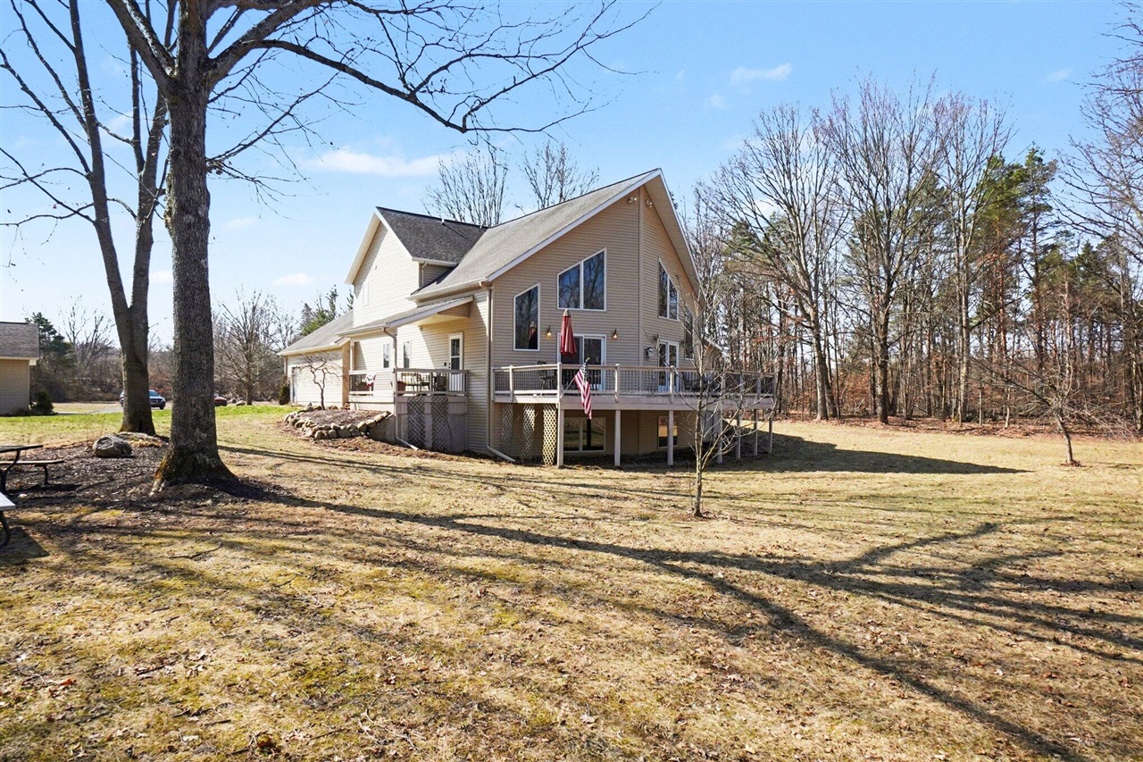 4515 W 112th Street, Grant, MI, 49327-8972