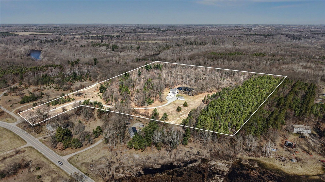 4515 W 112th Street, Grant, MI, 49327-8972