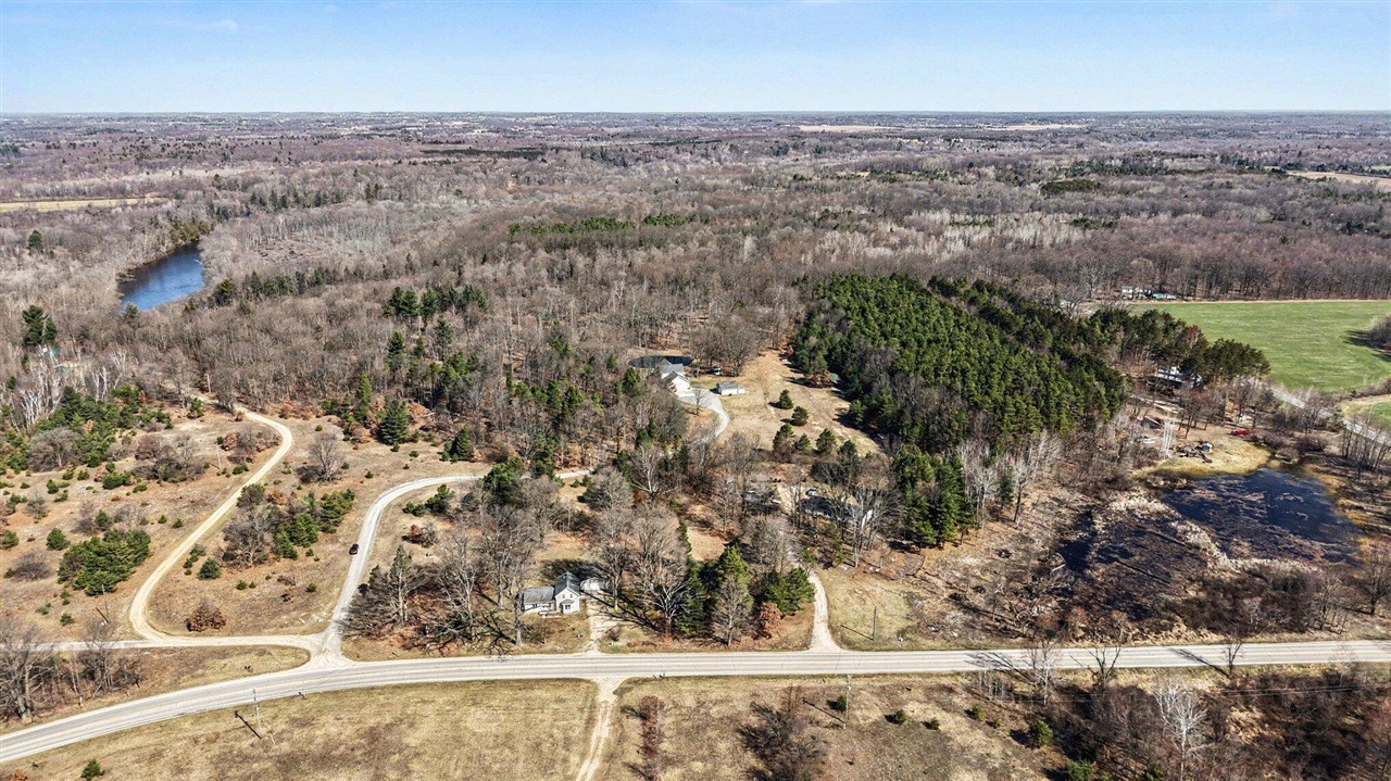 4515 W 112th Street, Grant, MI, 49327-8972