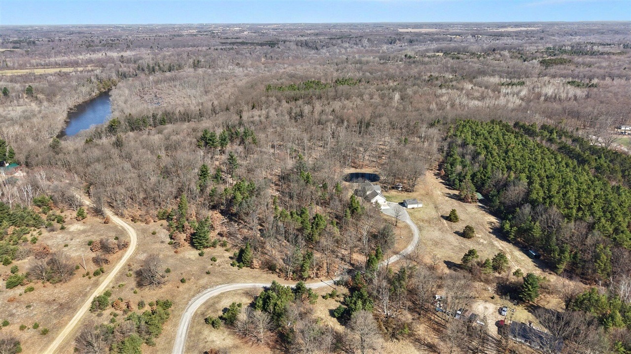 4515 W 112th Street, Grant, MI, 49327-8972