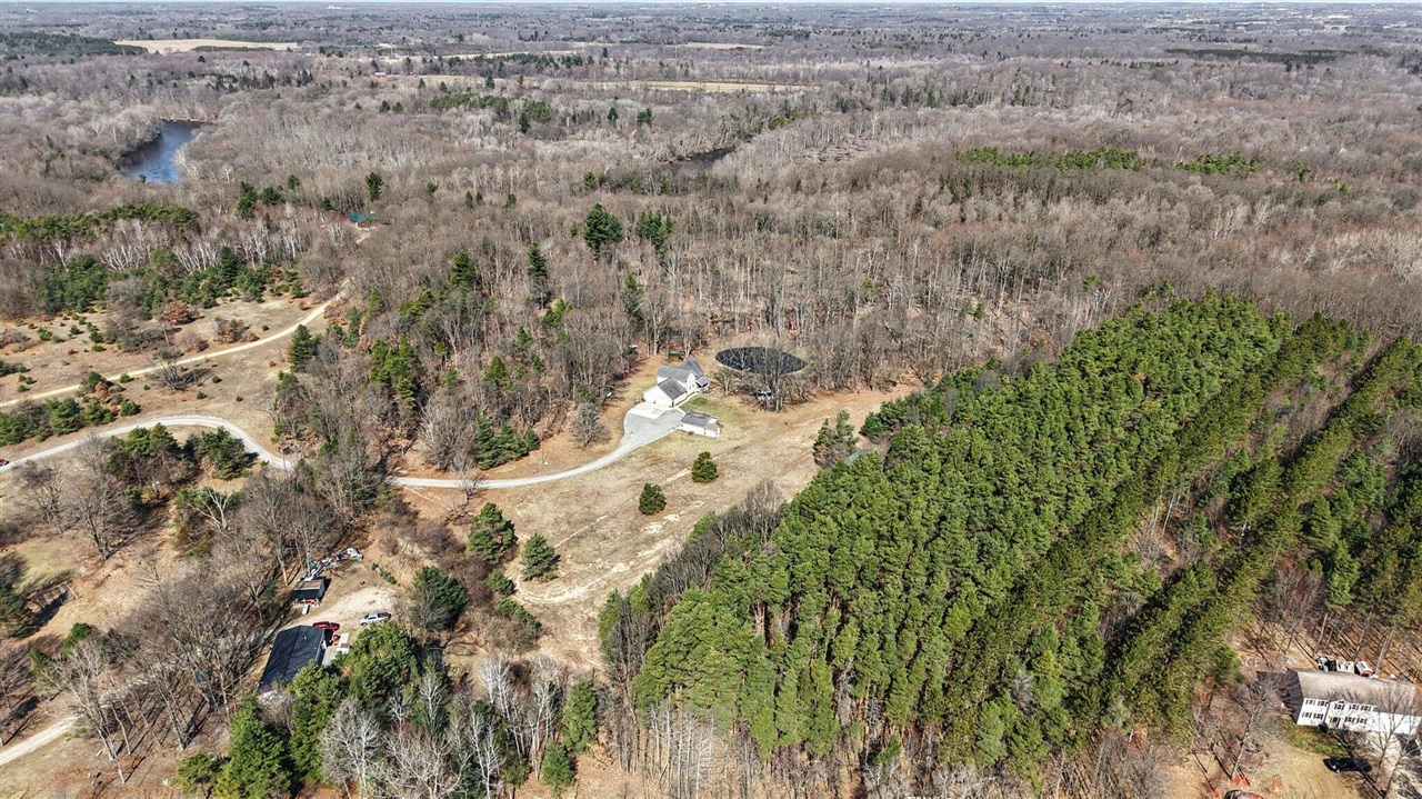 4515 W 112th Street, Grant, MI, 49327-8972