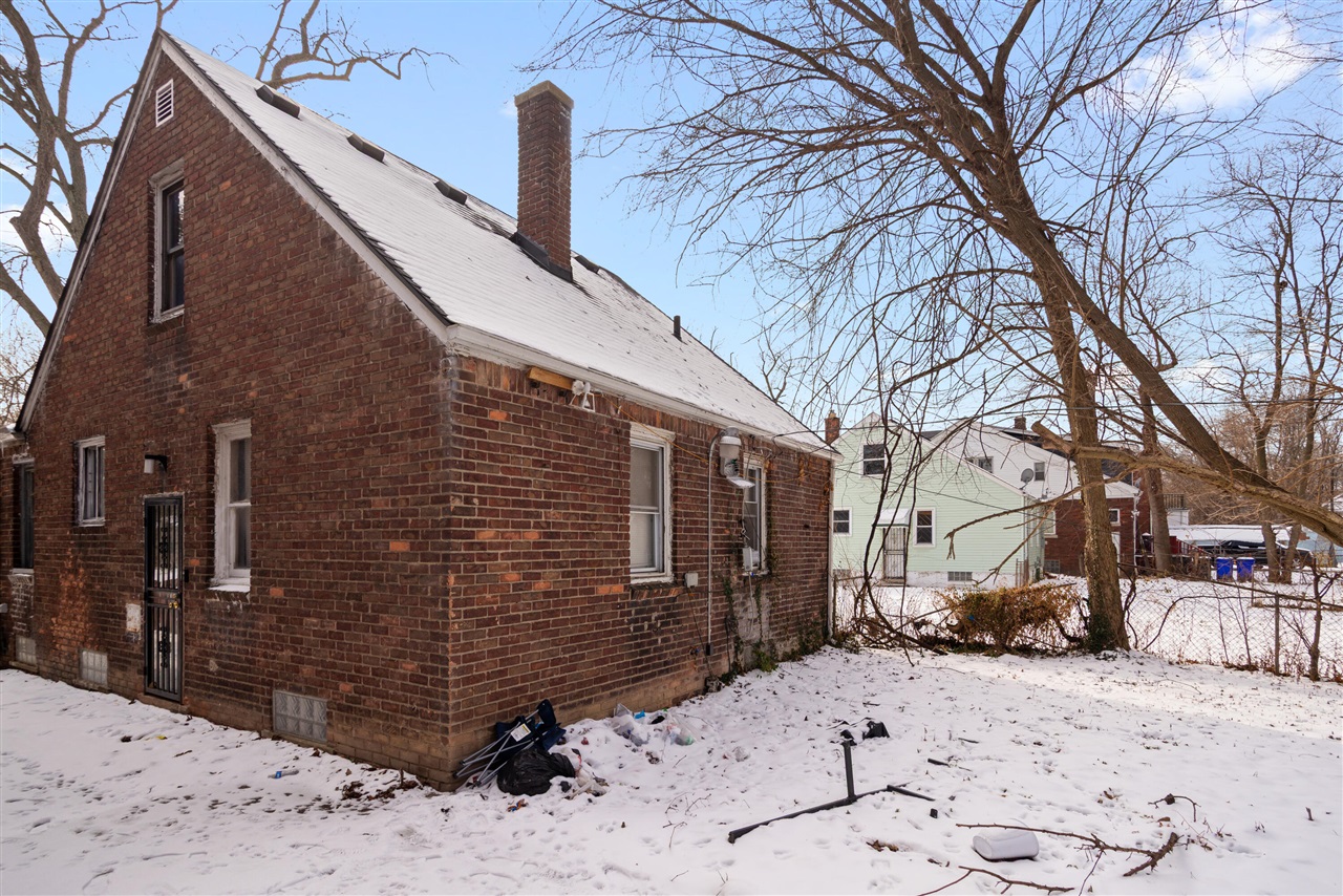 11801 Elmdale Street, Detroit, MI, 48213-1627