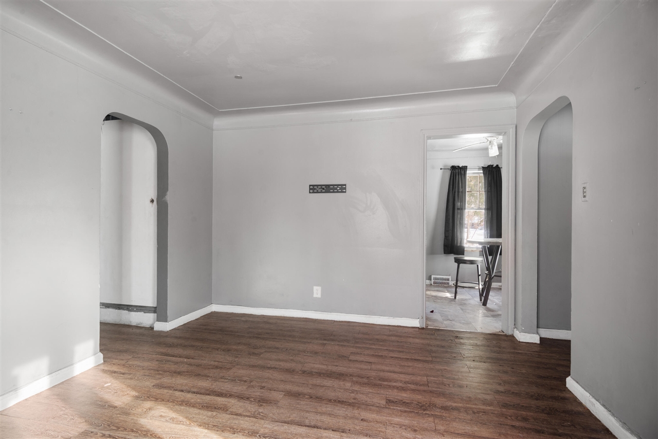 11801 Elmdale Street, Detroit, MI, 48213-1627