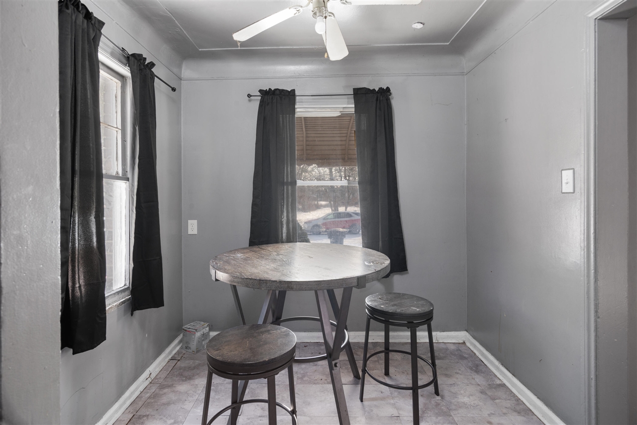 11801 Elmdale Street, Detroit, MI, 48213-1627