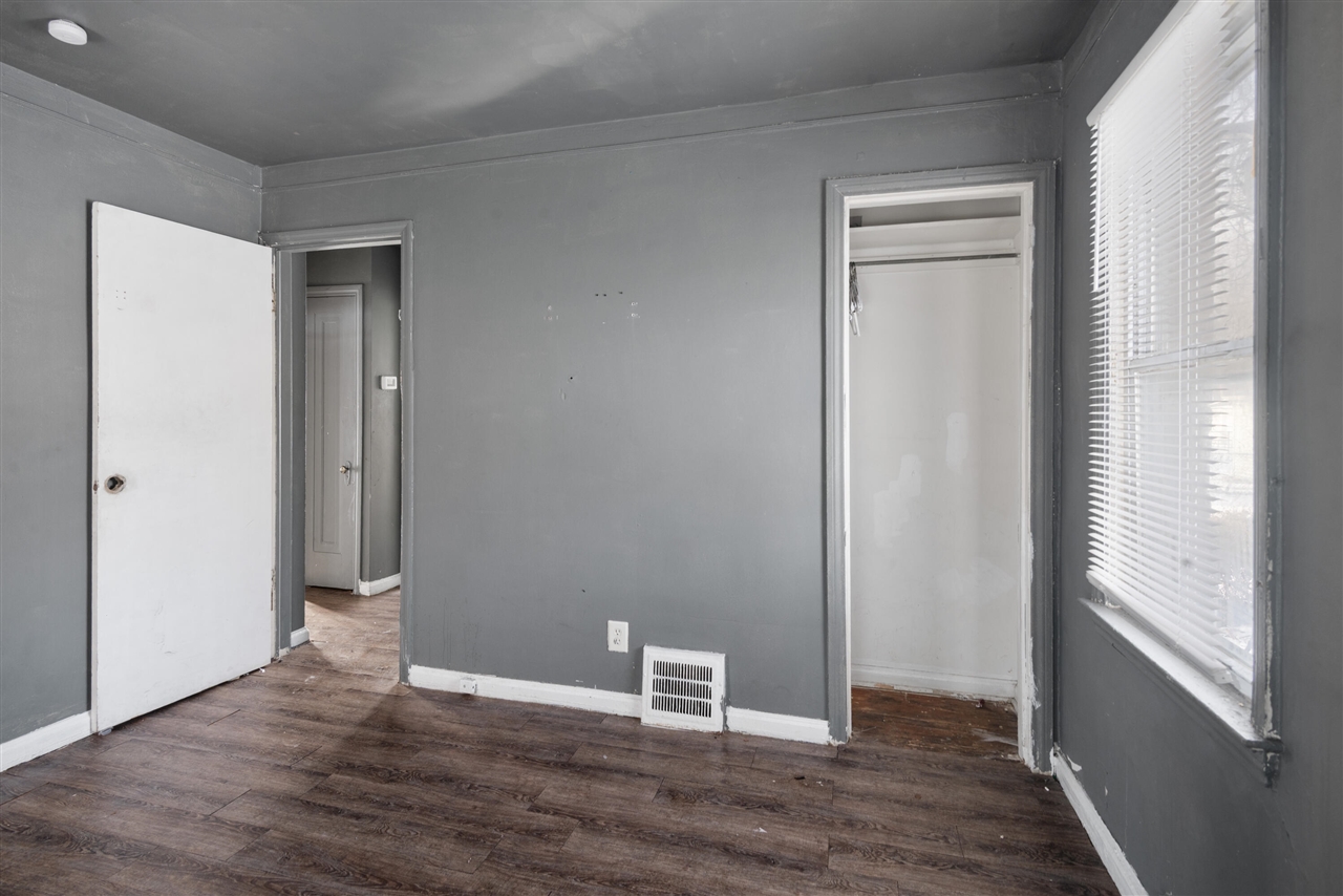 11801 Elmdale Street, Detroit, MI, 48213-1627