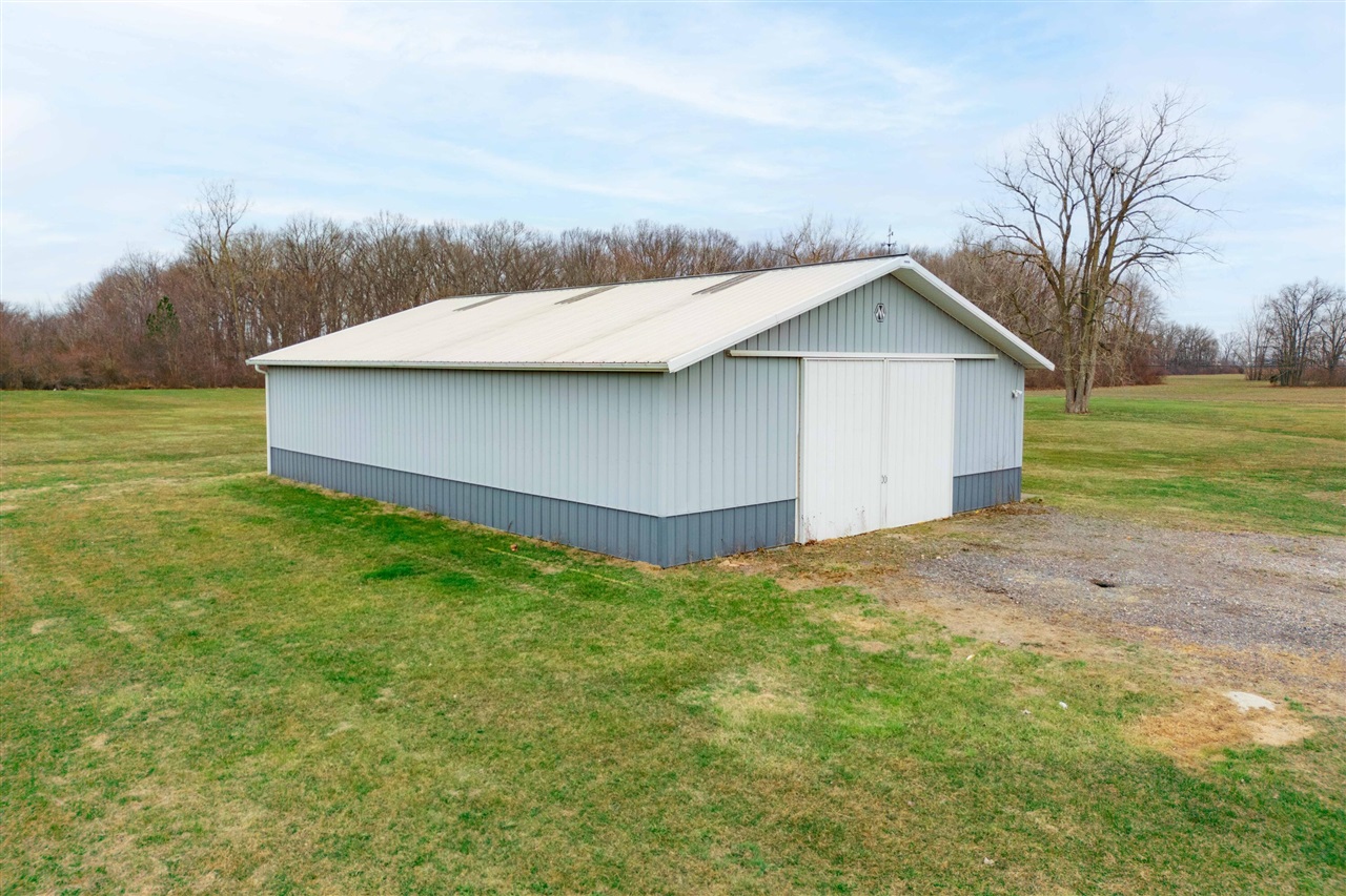 12215 Crossman Road, Carleton, MI, 48117-9212