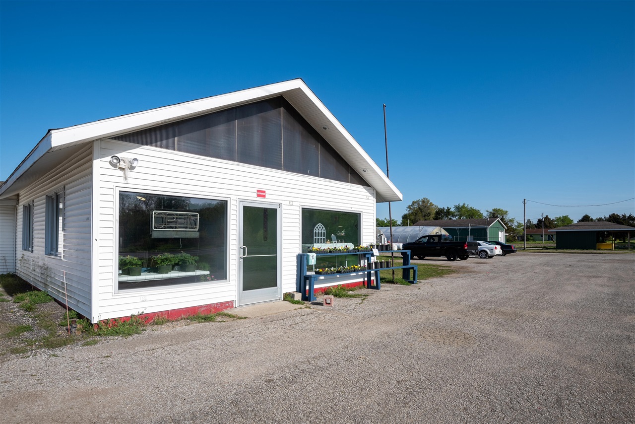 8627 Cleveland Avenue, Baroda, MI, 49101-9368