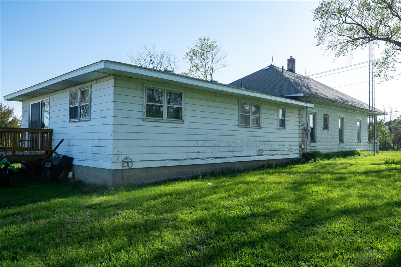 8627 Cleveland Avenue, Baroda, MI, 49101-9368