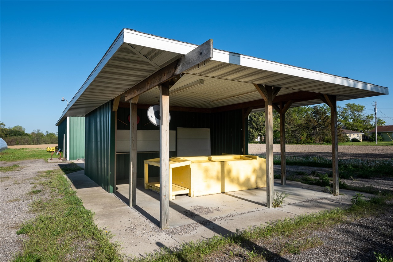 8627 Cleveland Avenue, Baroda, MI, 49101-9368