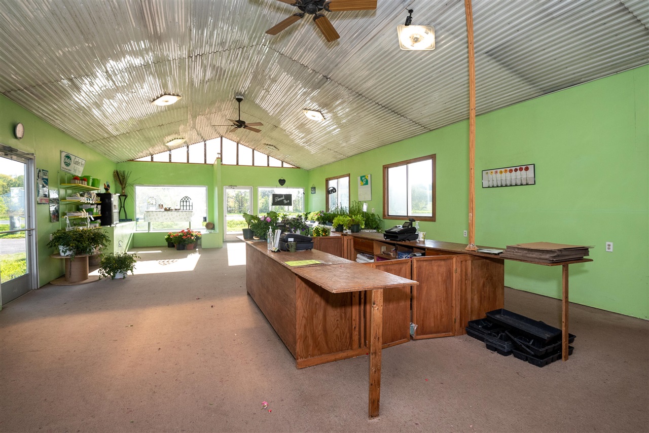 8627 Cleveland Avenue, Baroda, MI, 49101-9368