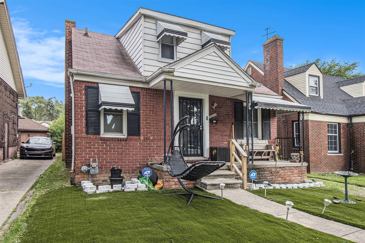 19312 Goulburn Avenue, Detroit, MI, 48205-2121