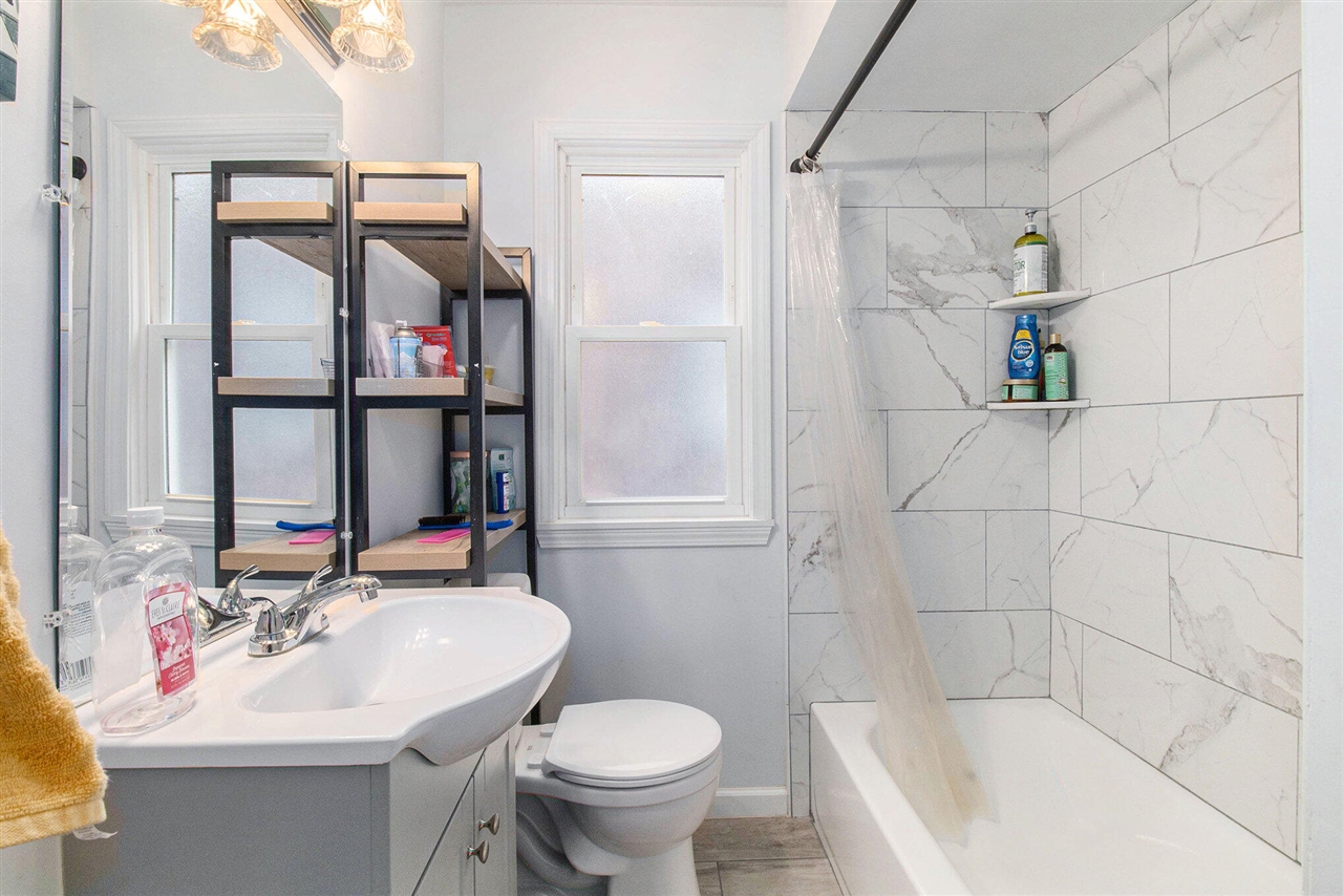 19312 Goulburn Avenue, Detroit, MI, 48205-2121