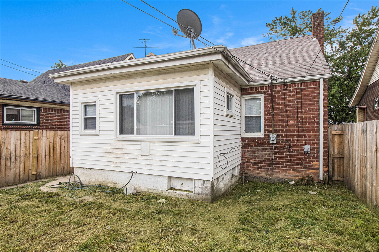 19312 Goulburn Avenue, Detroit, MI, 48205-2121