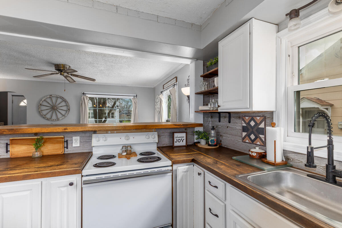 308 W 21st Street, Holland, MI, 49423-4002