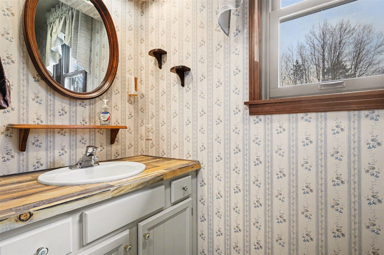 7337 E Sternberg Road, Nunica, MI, 49448-9510