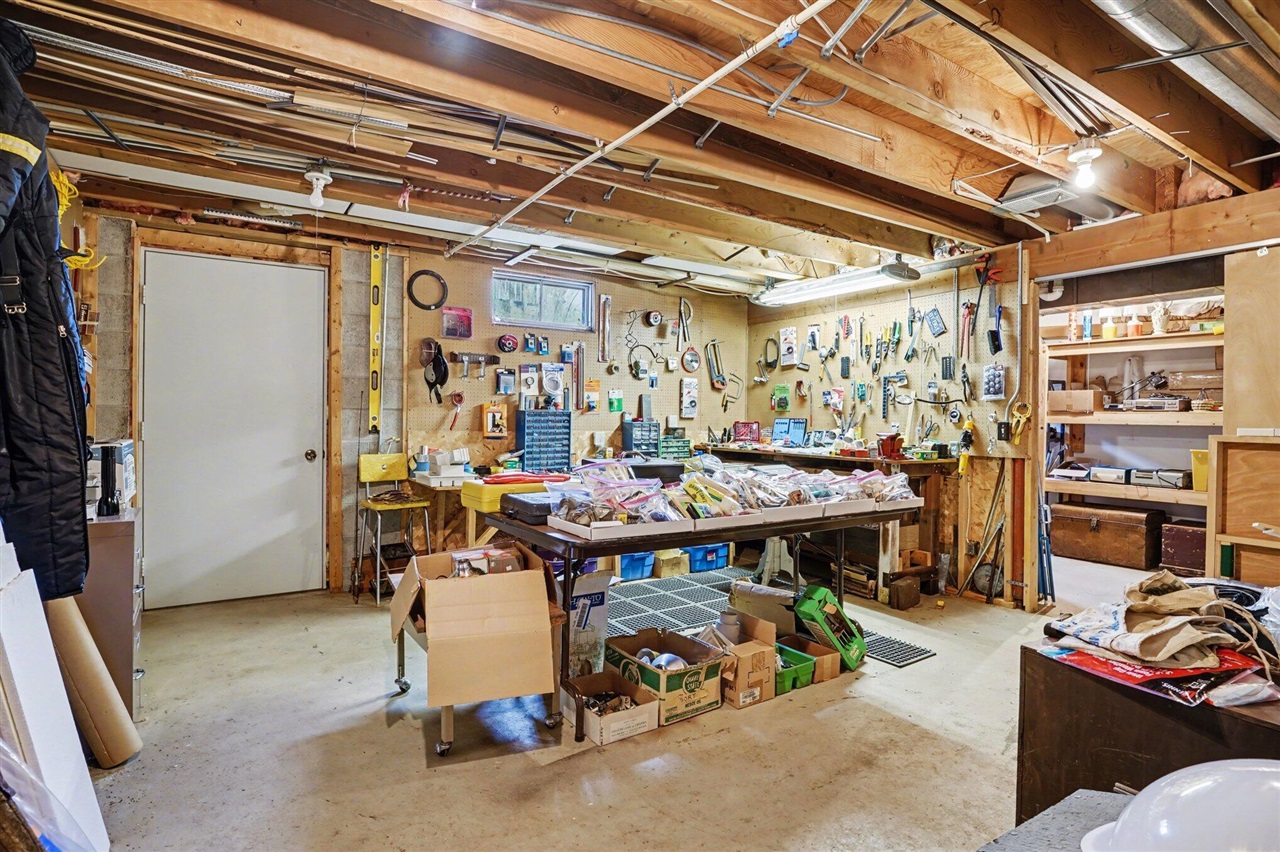 7337 E Sternberg Road, Nunica, MI, 49448-9510