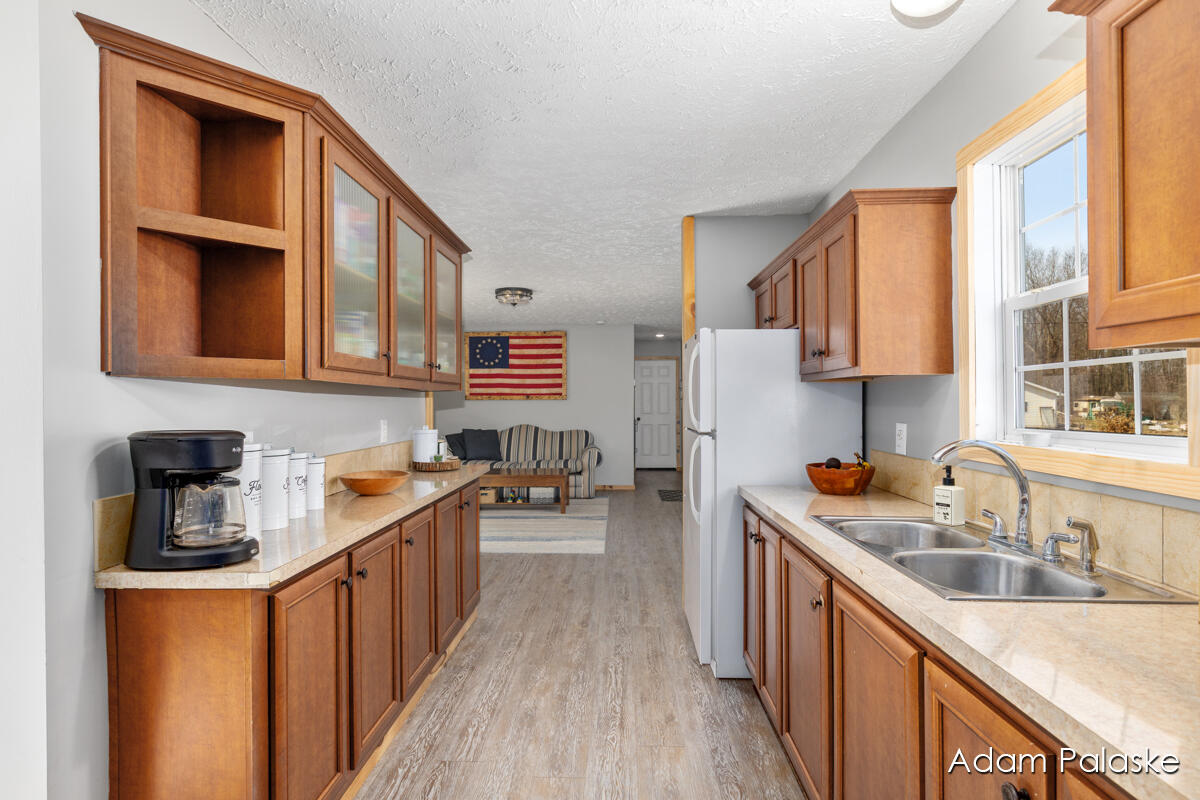 171 W Sidney Road, Sidney, MI, 48885-9745